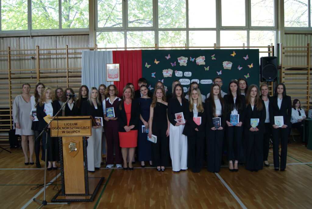 „Ucz się tak, jakbyś miał żyć wiecznie”. Dzień Absolwenta w LO