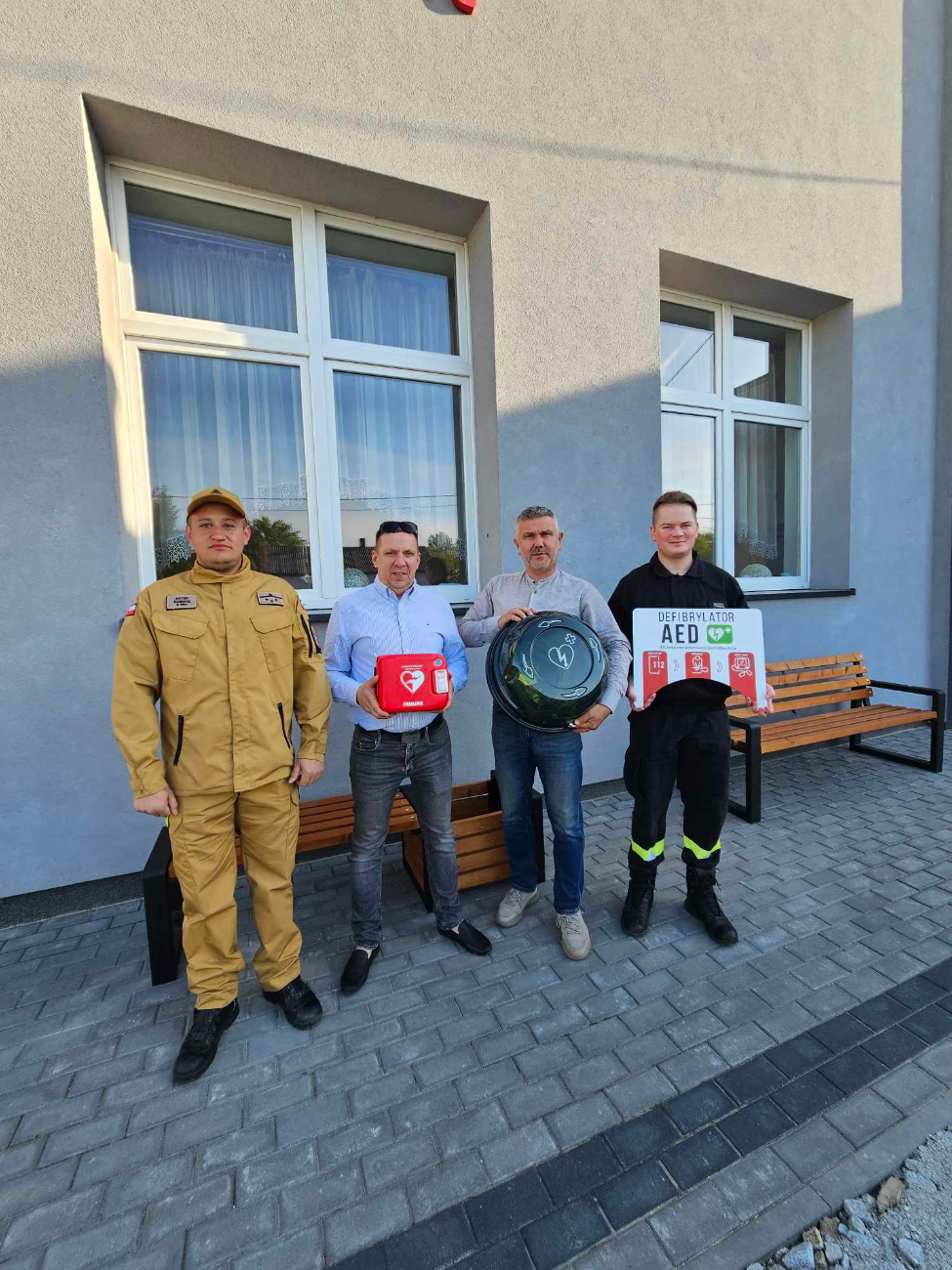 Defibrylator dla druhów z Ciążenia