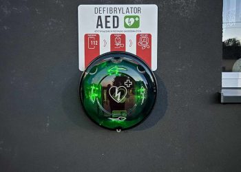 Defibrylator dla druhów z Ciążenia
