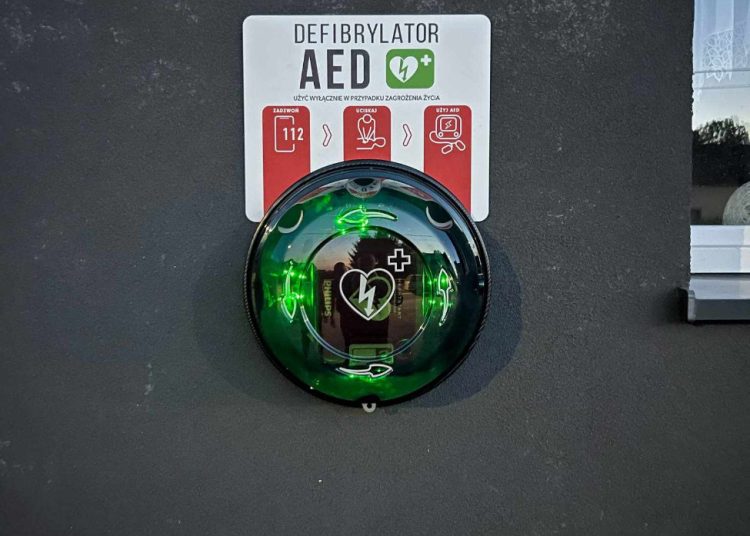 Defibrylator dla druhów z Ciążenia