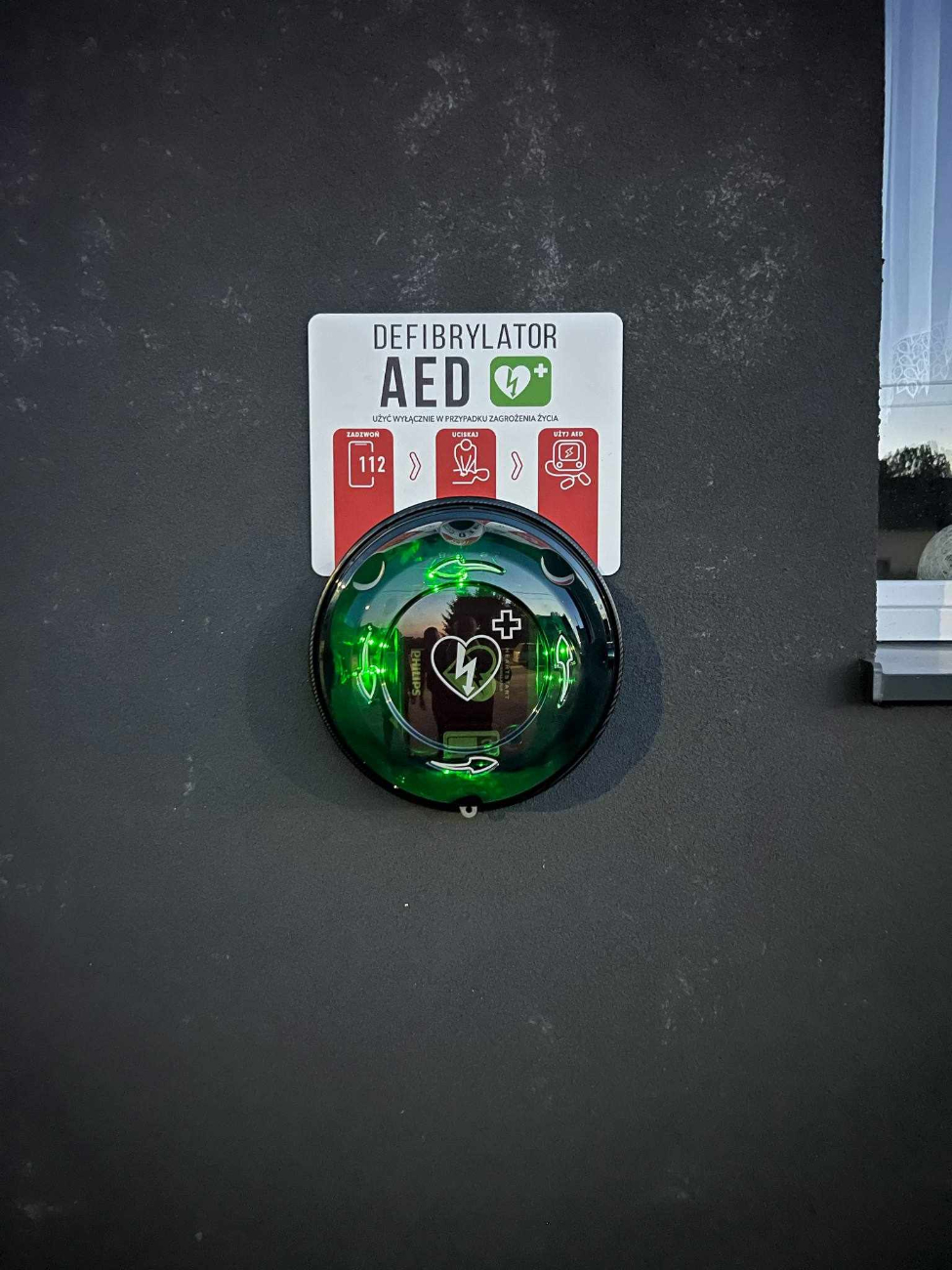 Defibrylator dla druhów z Ciążenia