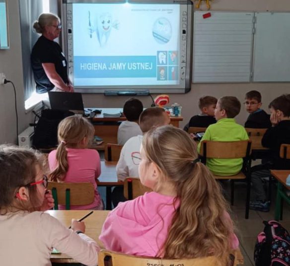 O higienie jamy ustnej w Cieninie Kościelnym