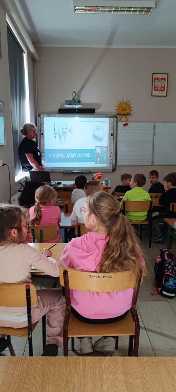 O higienie jamy ustnej w Cieninie Kościelnym