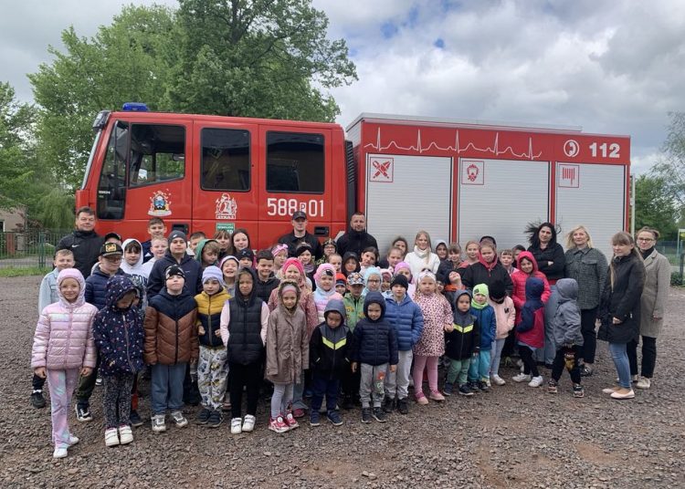 Spotkanie ze strażakami w Młodojewie