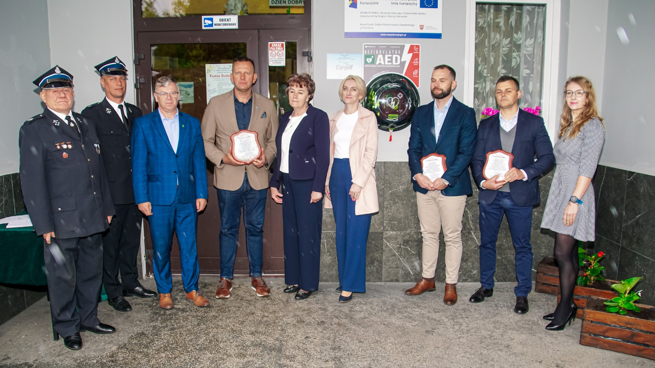 To urządzenie ratuje życie. Dziś trafiło do szkoły w Drążnej