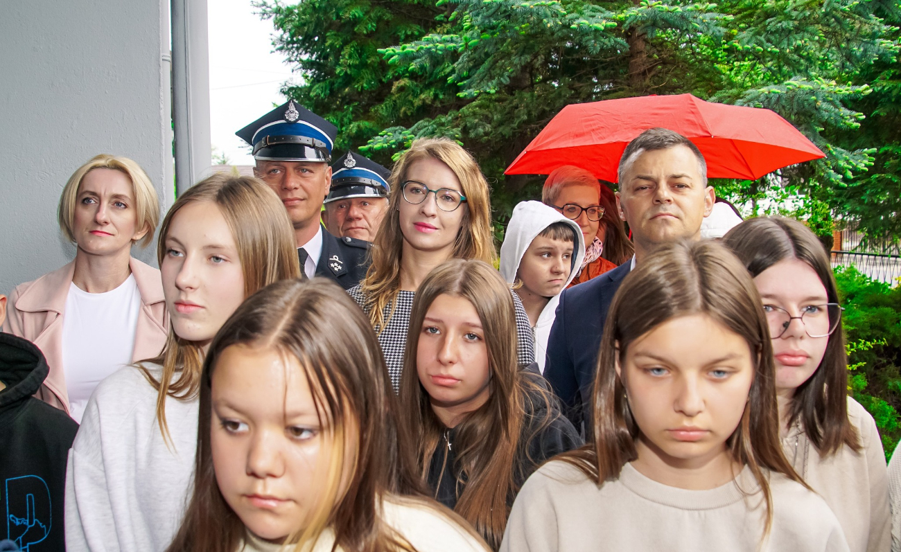 To urządzenie ratuje życie. Dziś trafiło do szkoły w Drążnej