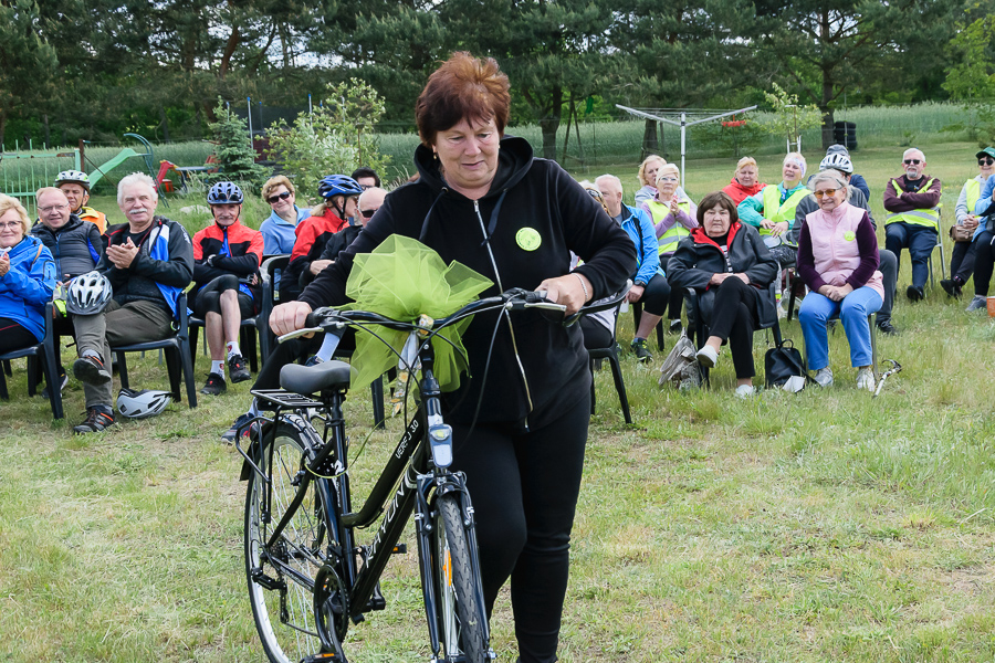 Seniorzy wyruszyli w rajd. Można było wygrać rower