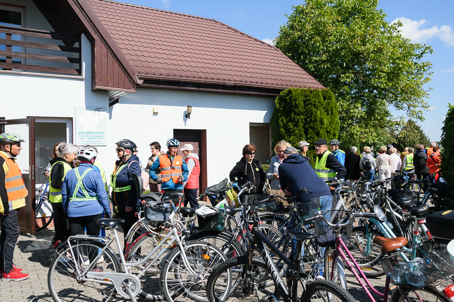 Seniorzy wyruszyli w rajd. Można było wygrać rower