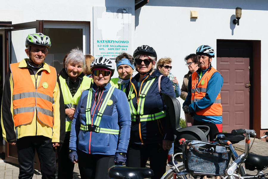 Seniorzy wyruszyli w rajd. Można było wygrać rower