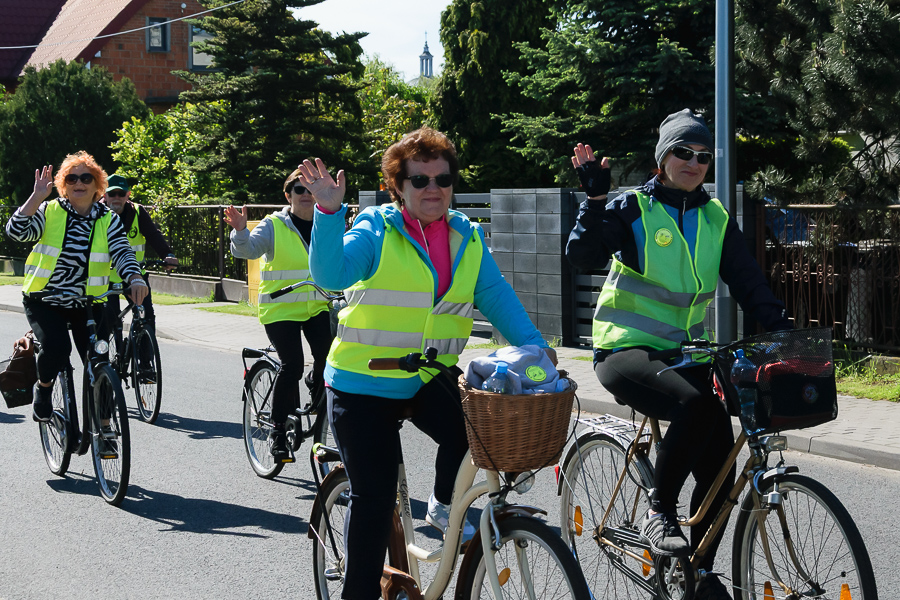 Seniorzy wyruszyli w rajd. Można było wygrać rower