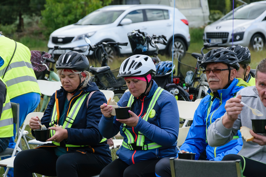 Seniorzy wyruszyli w rajd. Można było wygrać rower