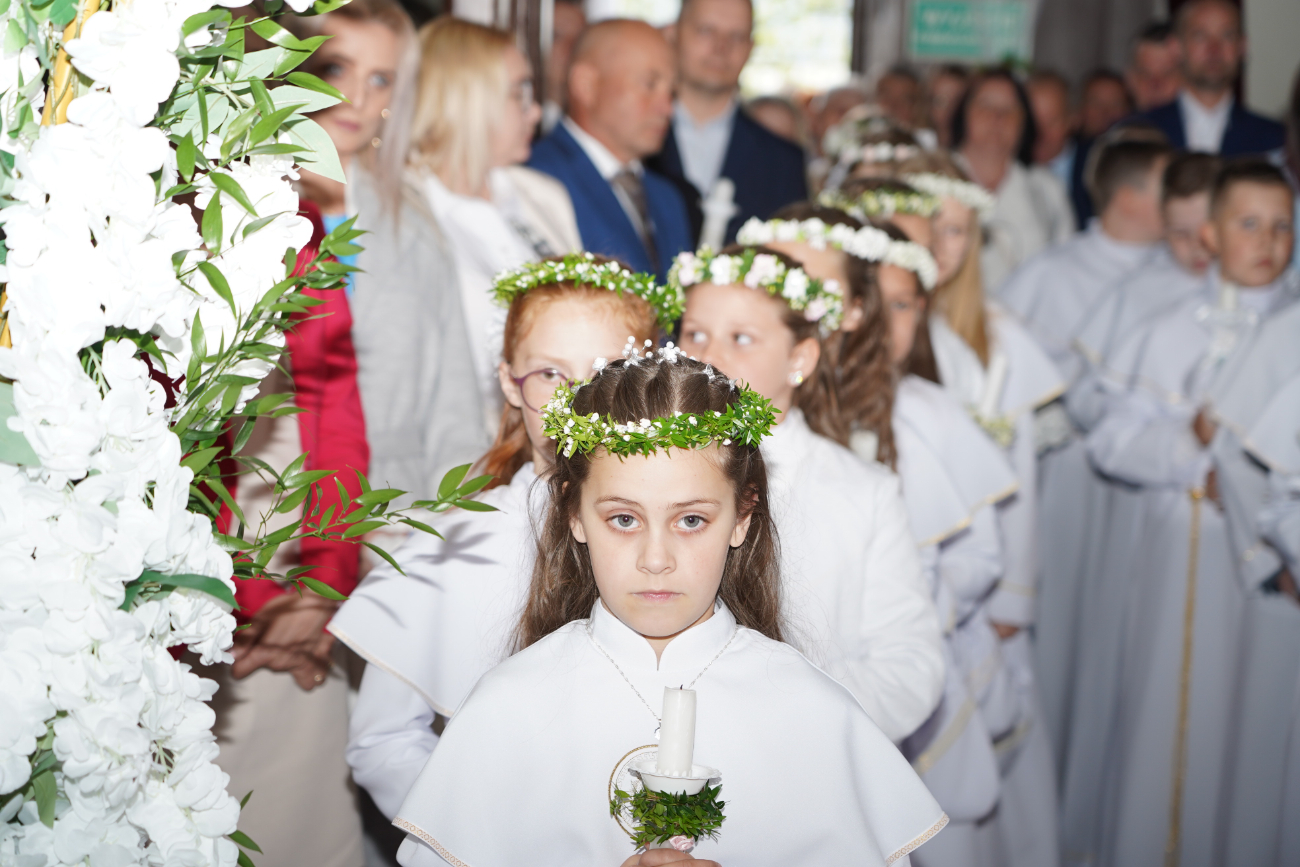 Komunia w Ostrowitem ZDJĘCIA