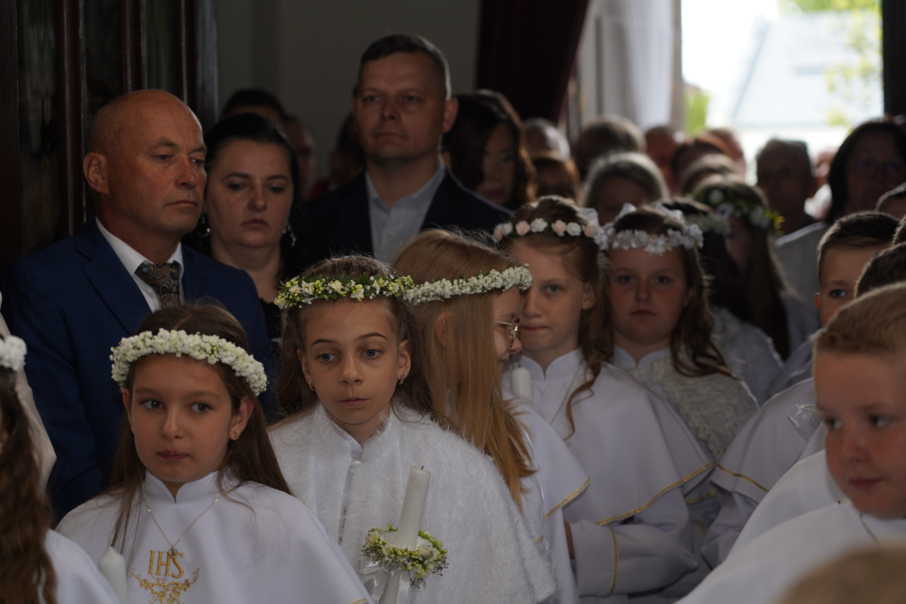 Komunia w Ostrowitem ZDJĘCIA