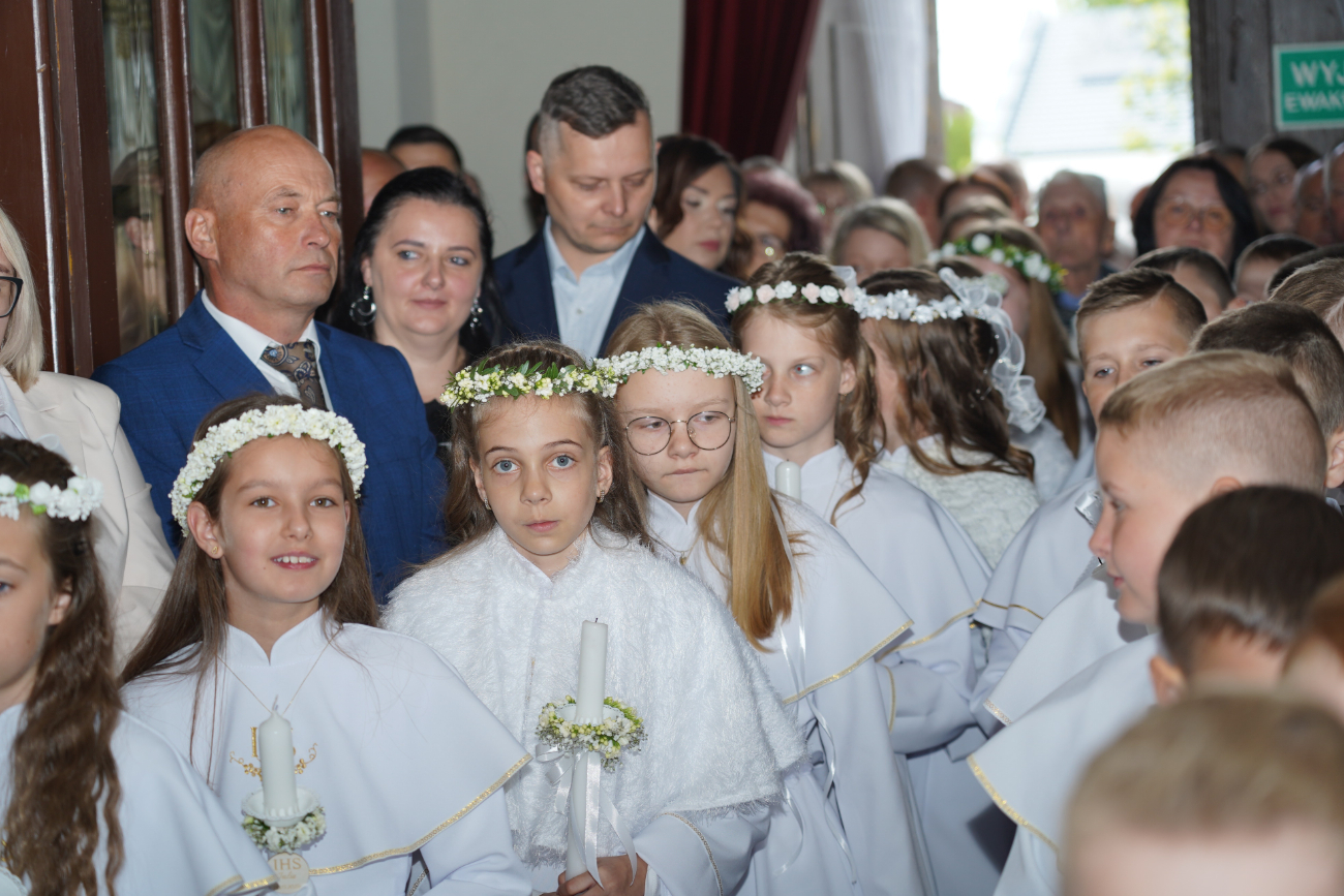 Komunia w Ostrowitem ZDJĘCIA