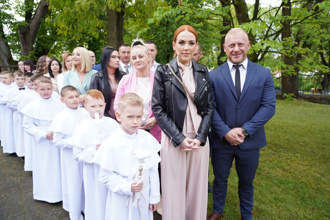 Komunia w Ostrowitem ZDJĘCIA