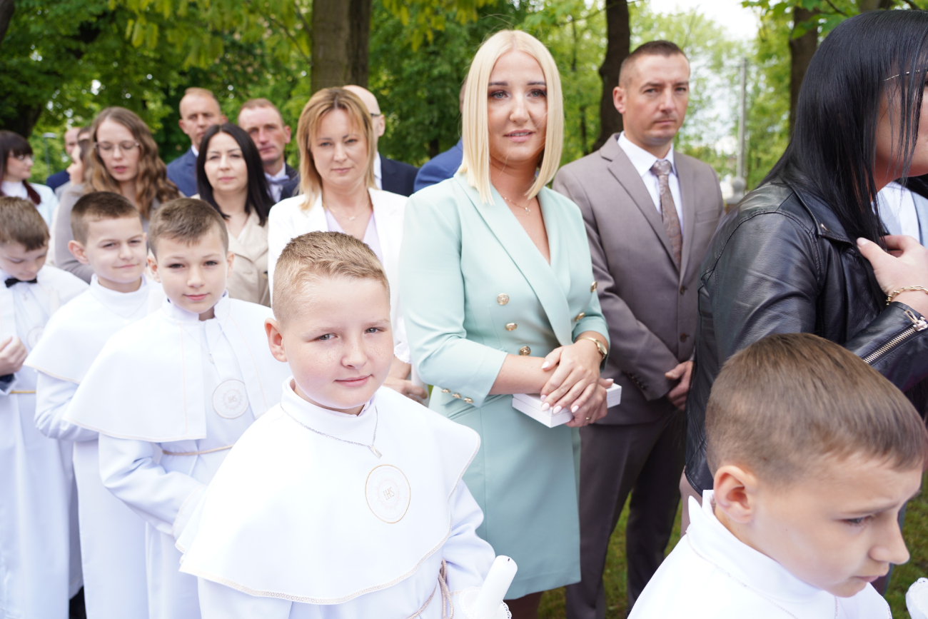 Komunia w Ostrowitem ZDJĘCIA