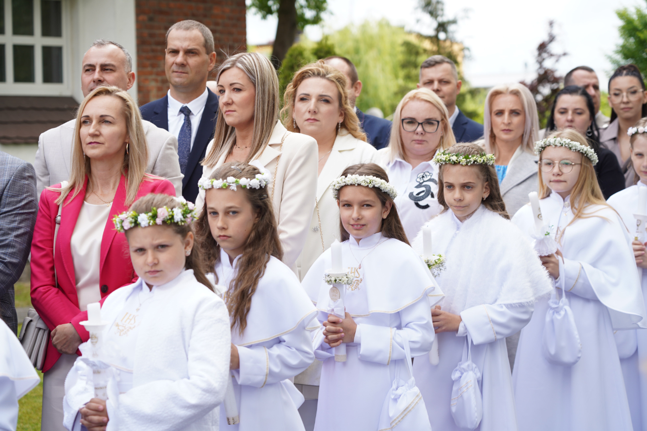 Komunia w Ostrowitem ZDJĘCIA