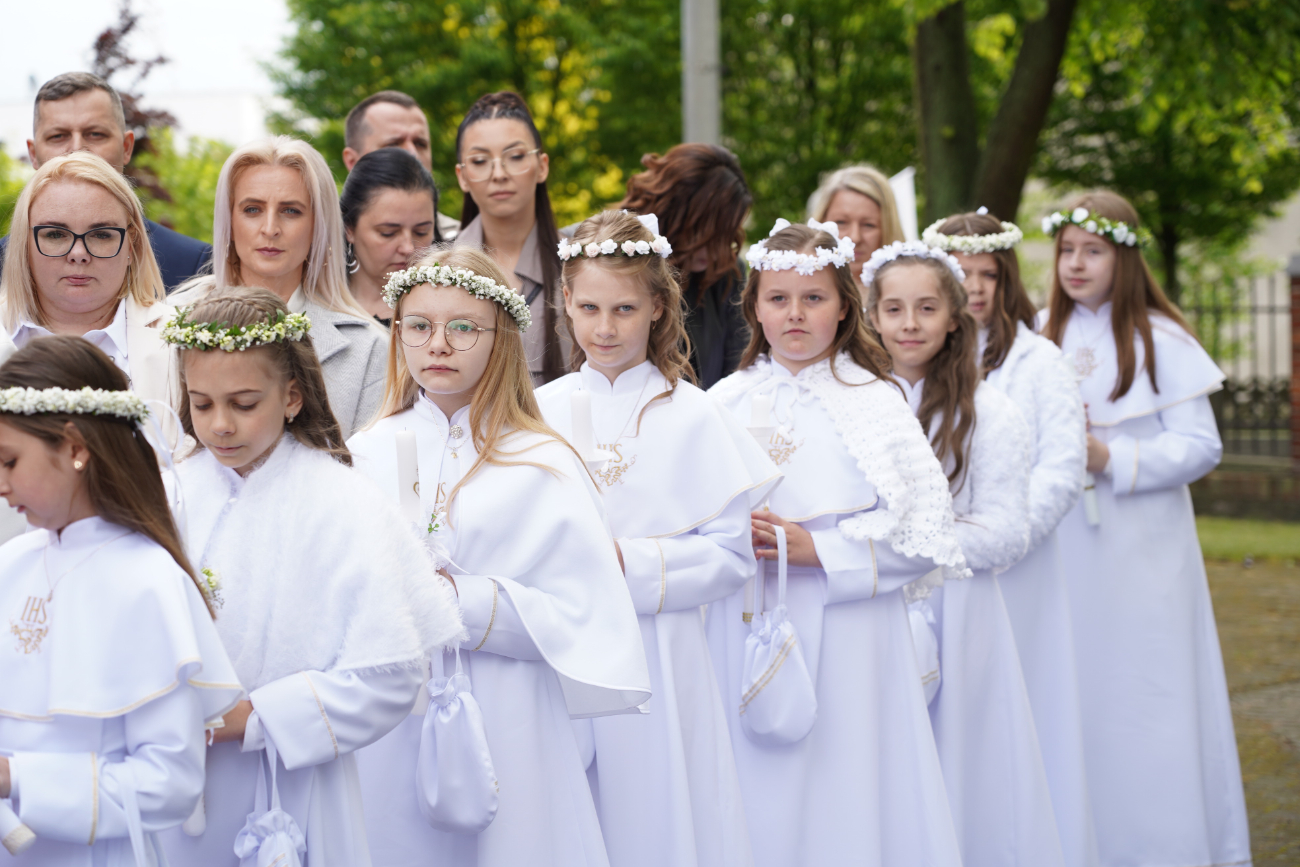 Komunia w Ostrowitem ZDJĘCIA