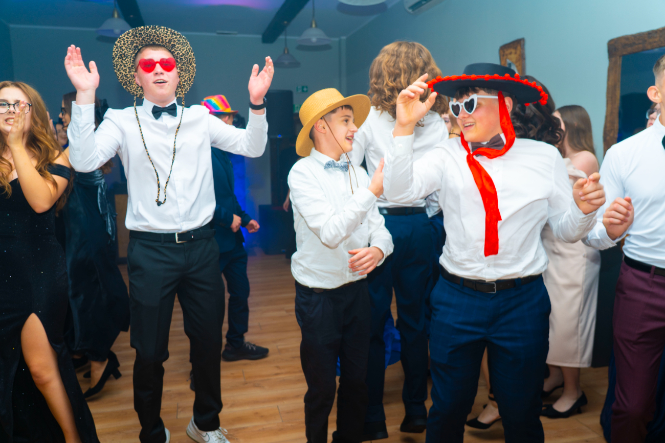 To był wyjątkowy bal. Zobacz, jak bawili się ósmoklasiści z Jedynki