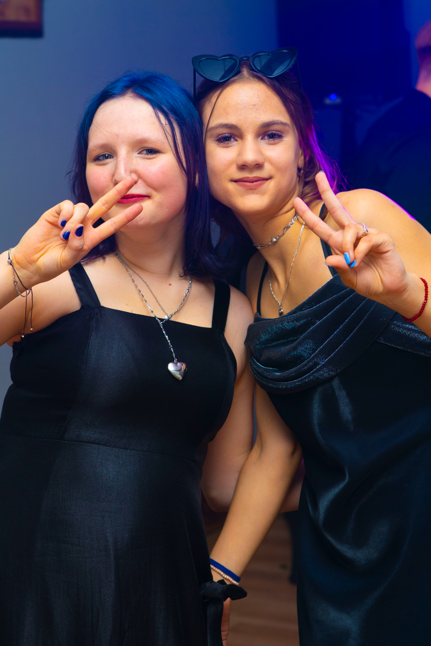 To był wyjątkowy bal. Zobacz, jak bawili się ósmoklasiści z Jedynki