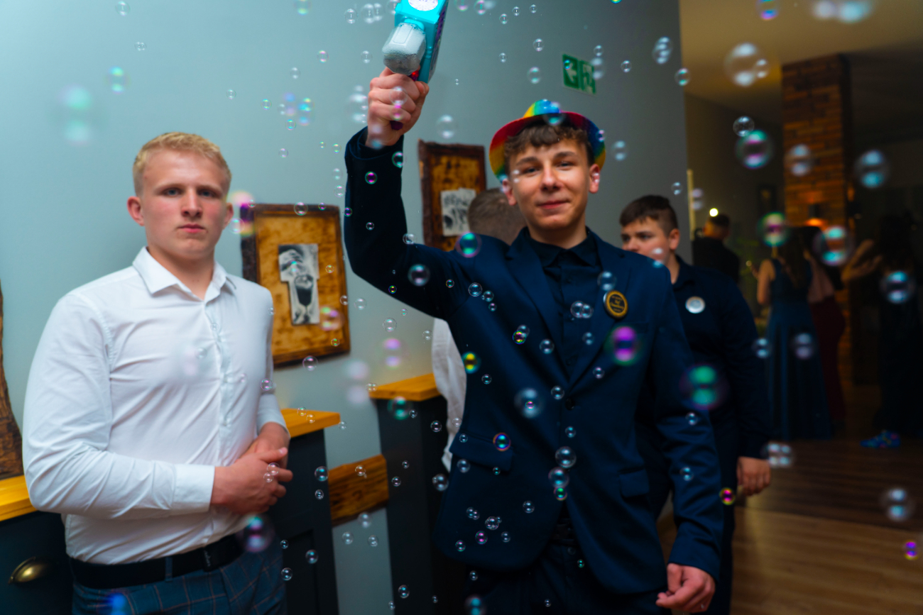 To był wyjątkowy bal. Zobacz, jak bawili się ósmoklasiści z Jedynki