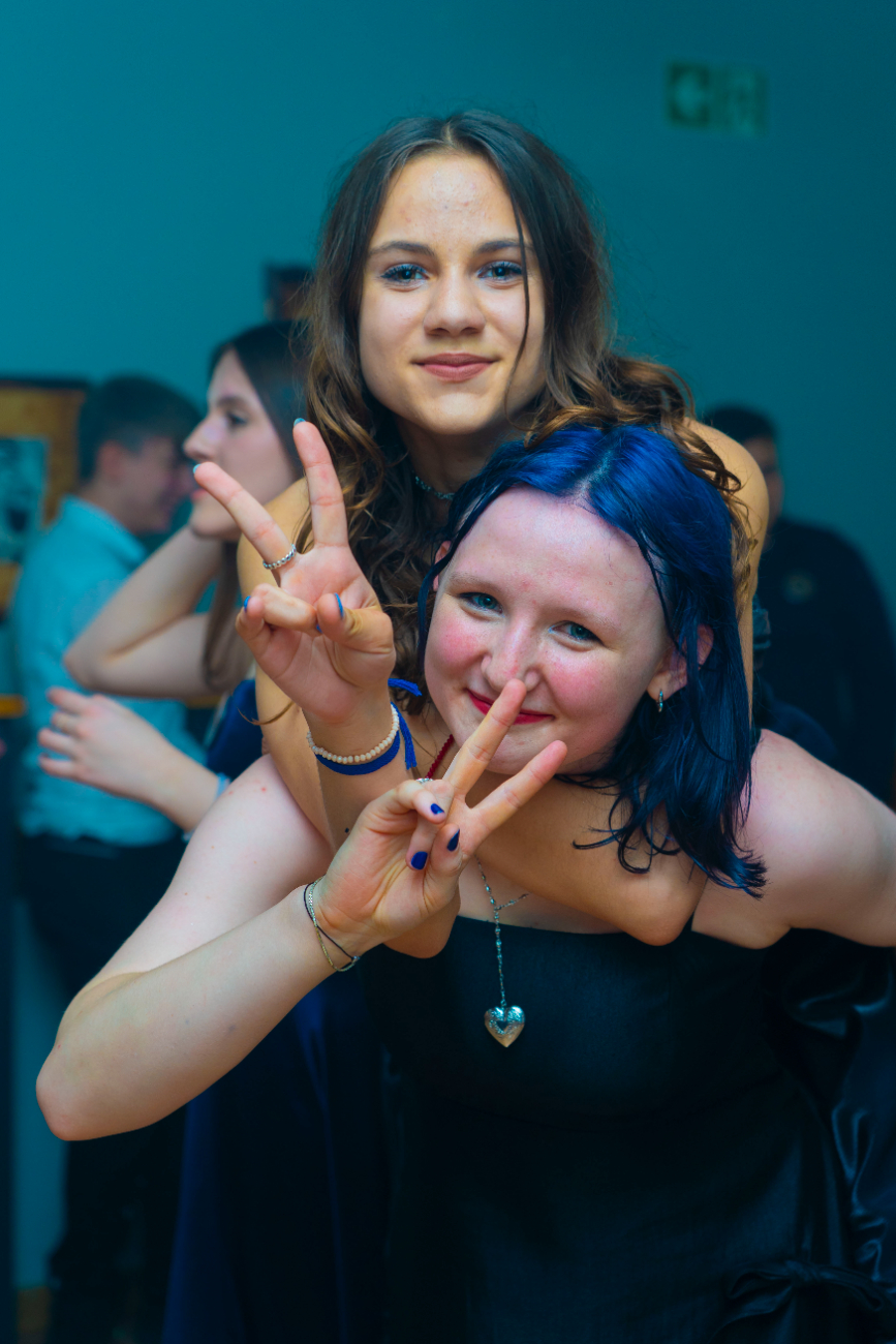 To był wyjątkowy bal. Zobacz, jak bawili się ósmoklasiści z Jedynki