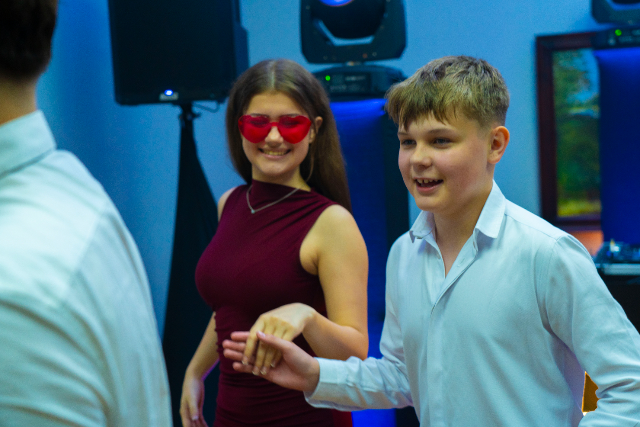 To był wyjątkowy bal. Zobacz, jak bawili się ósmoklasiści z Jedynki