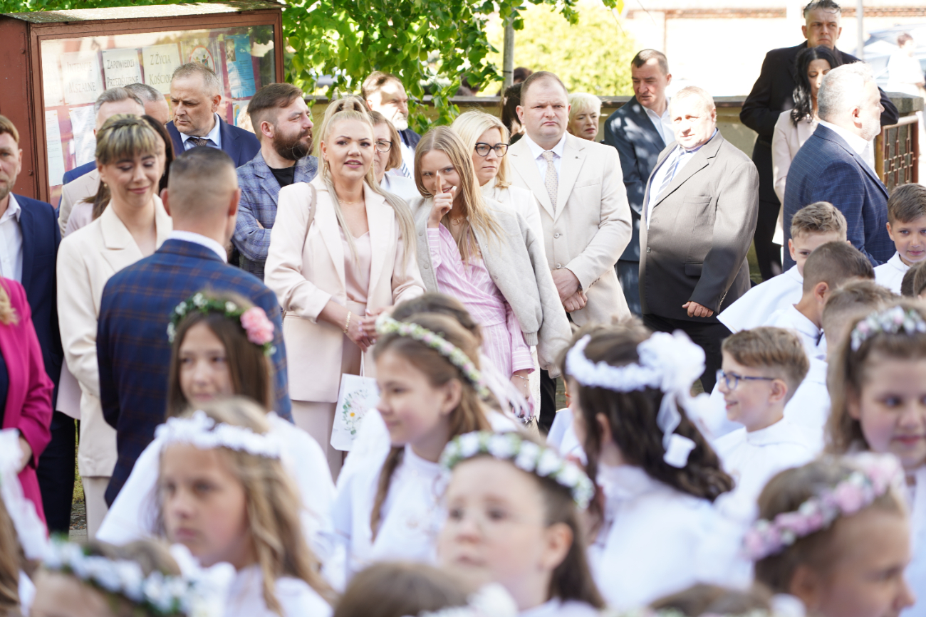 Komunia w Strzałkowie ZDJĘCIA