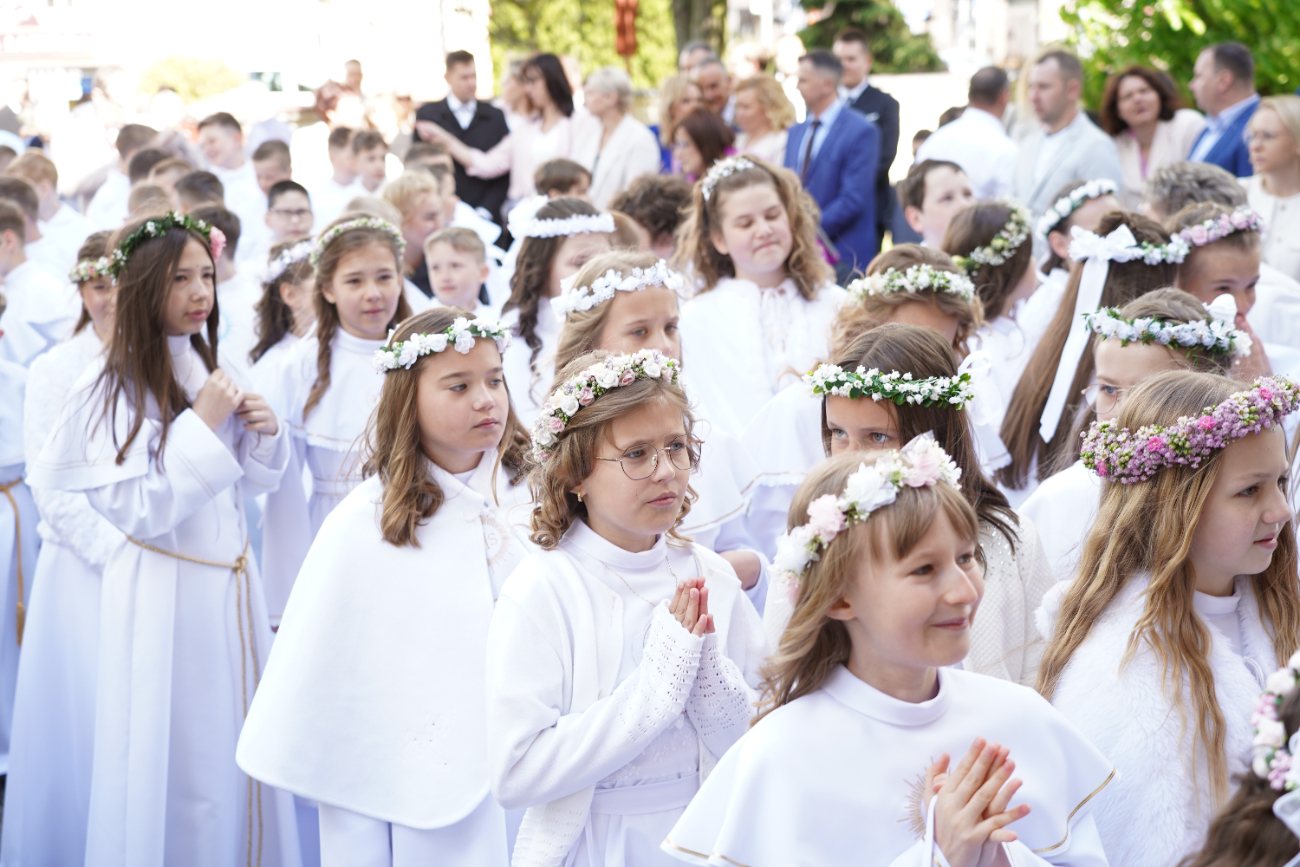 Komunia w Strzałkowie ZDJĘCIA