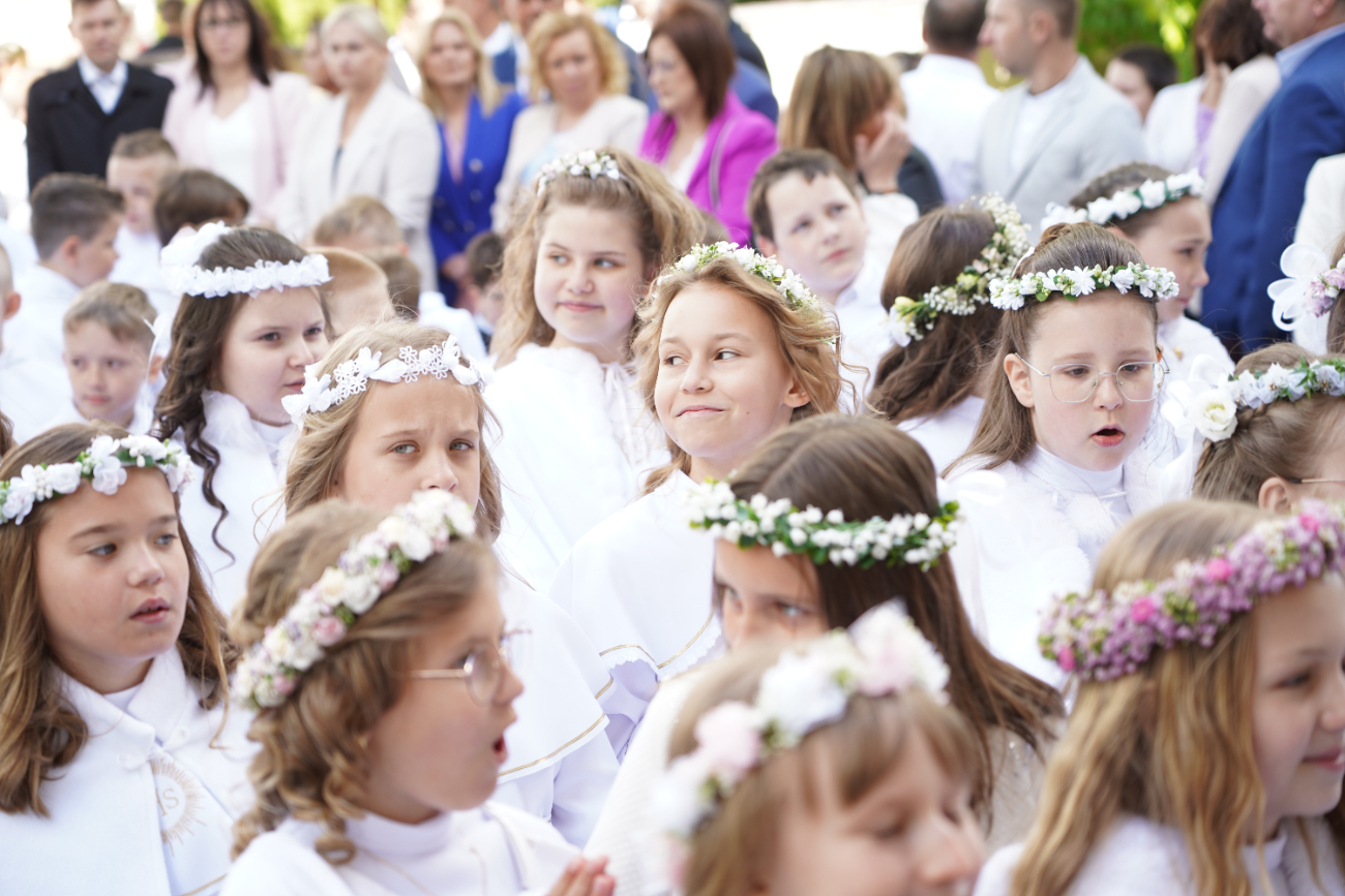 Komunia w Strzałkowie ZDJĘCIA