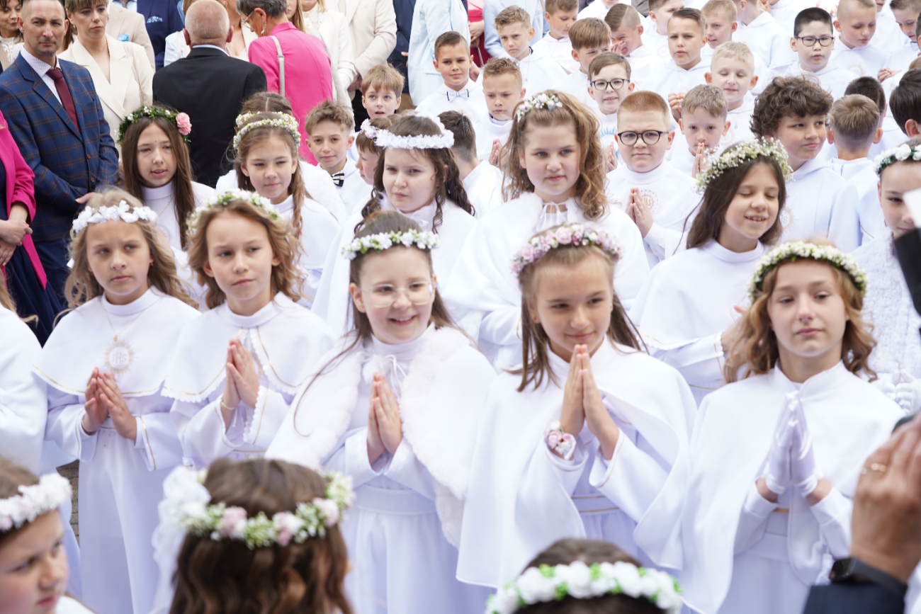 Komunia w Strzałkowie ZDJĘCIA