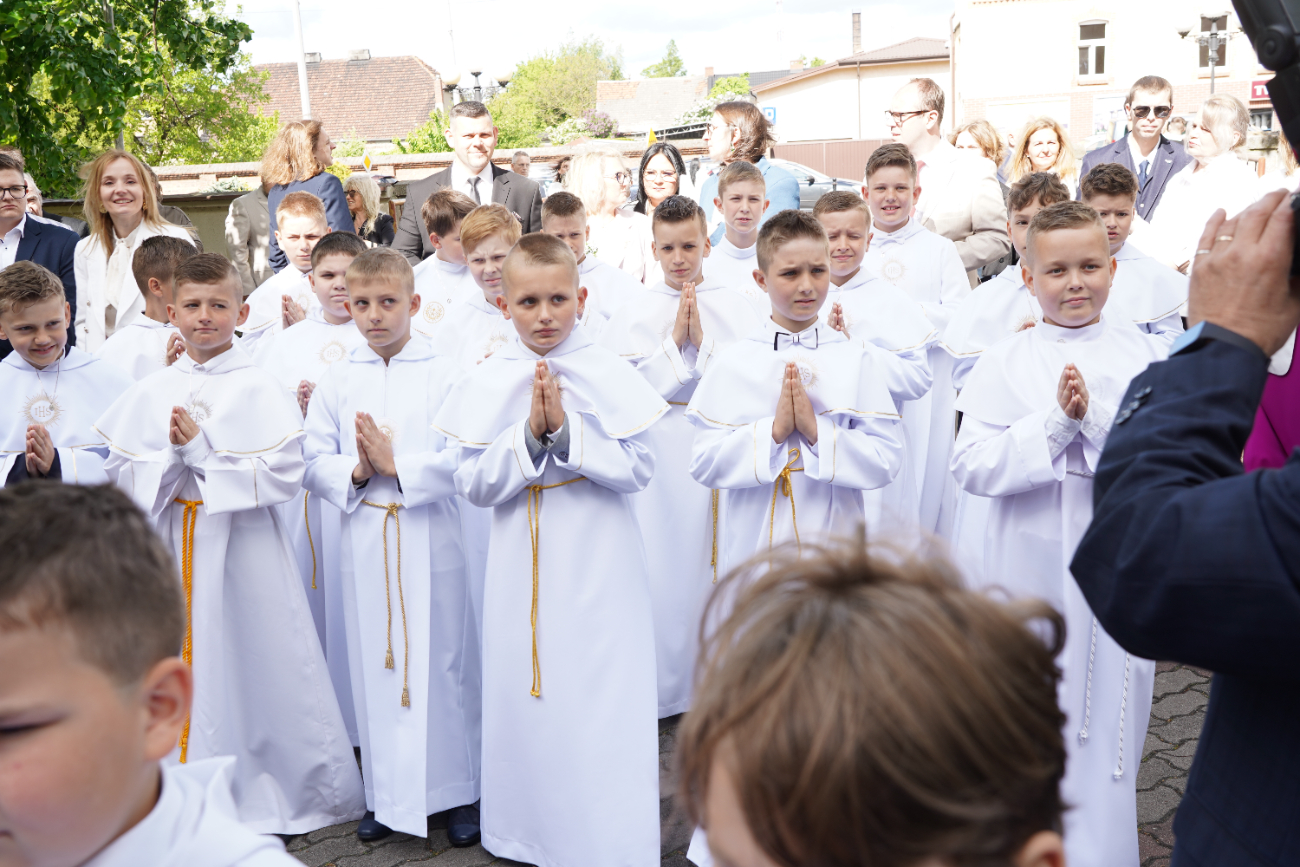 Komunia w Strzałkowie ZDJĘCIA