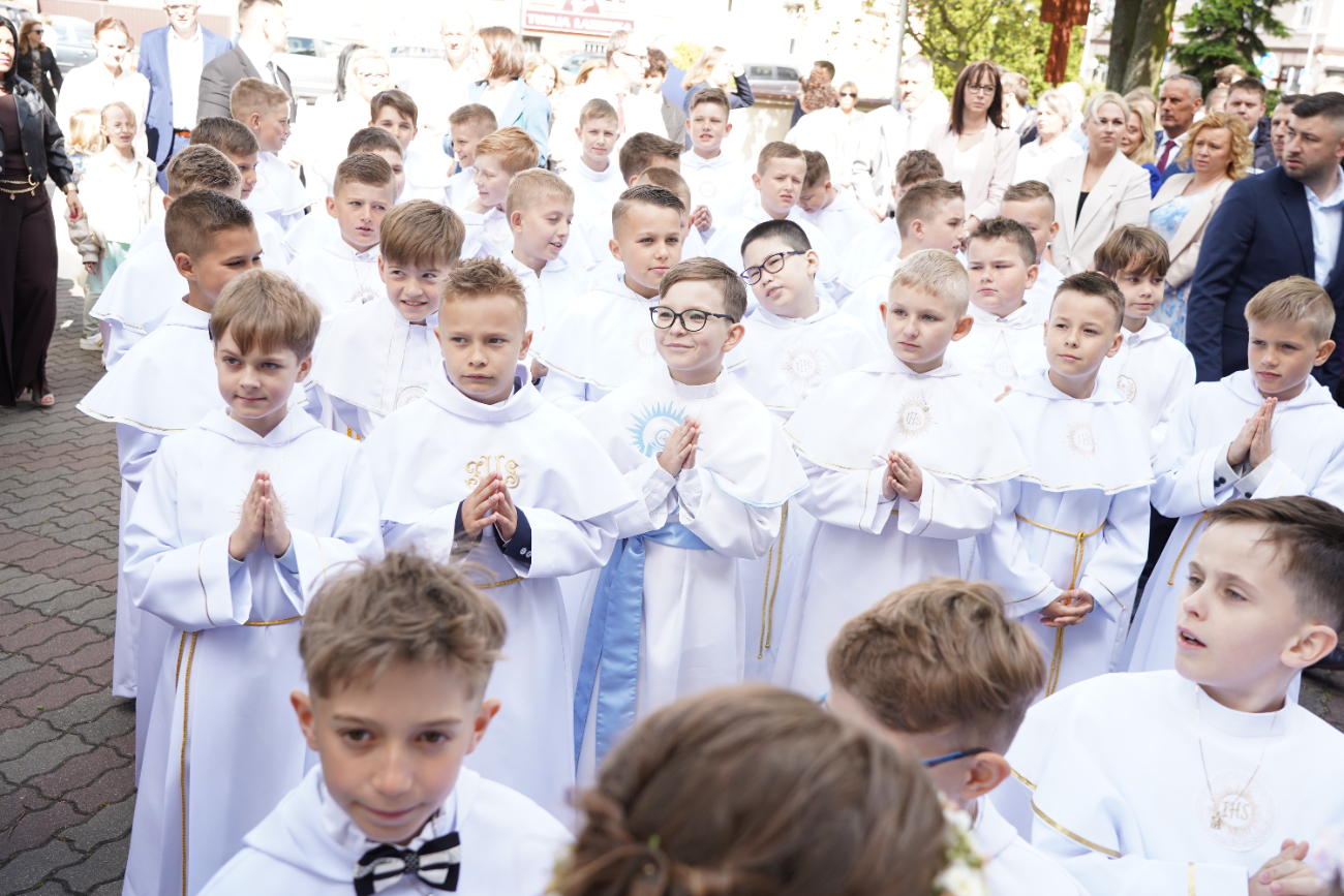 Komunia w Strzałkowie ZDJĘCIA