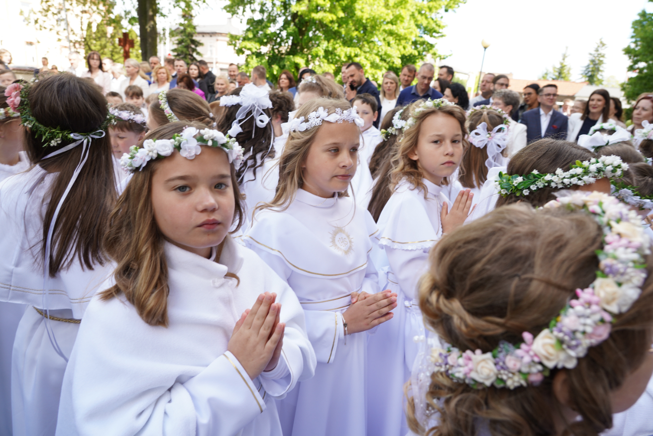 Komunia w Strzałkowie ZDJĘCIA