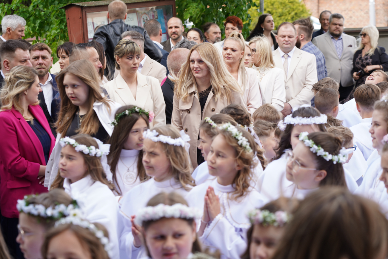 Komunia w Strzałkowie ZDJĘCIA