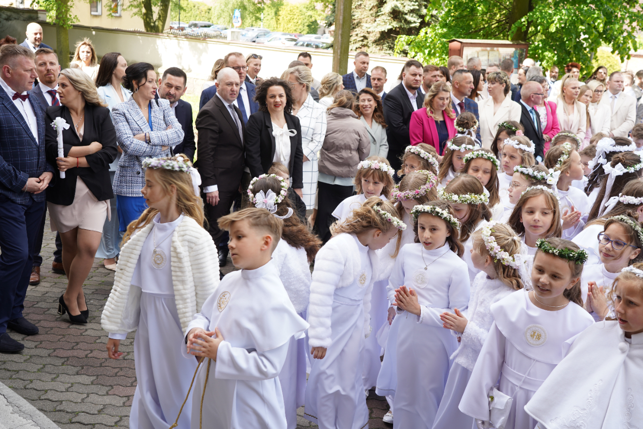 Komunia w Strzałkowie ZDJĘCIA
