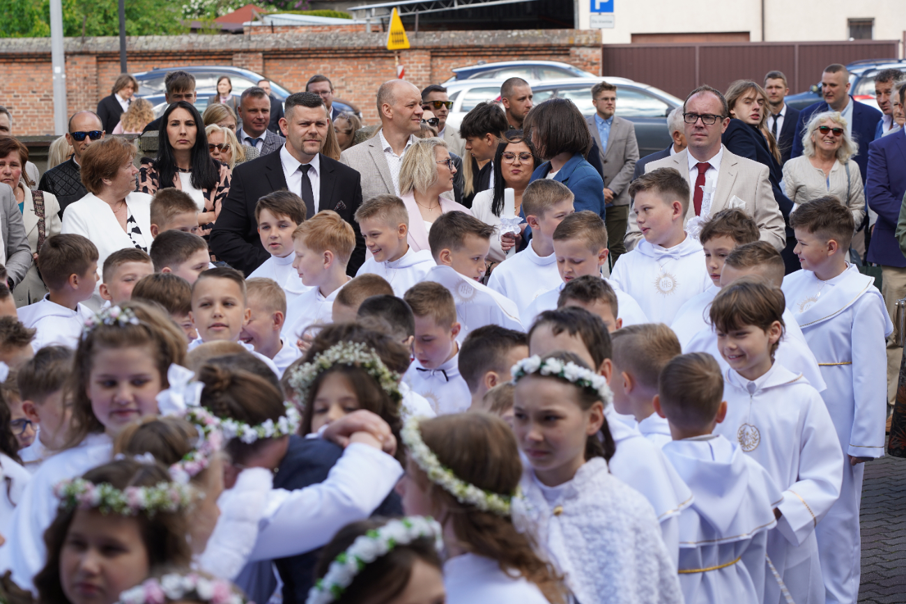 Komunia w Strzałkowie ZDJĘCIA
