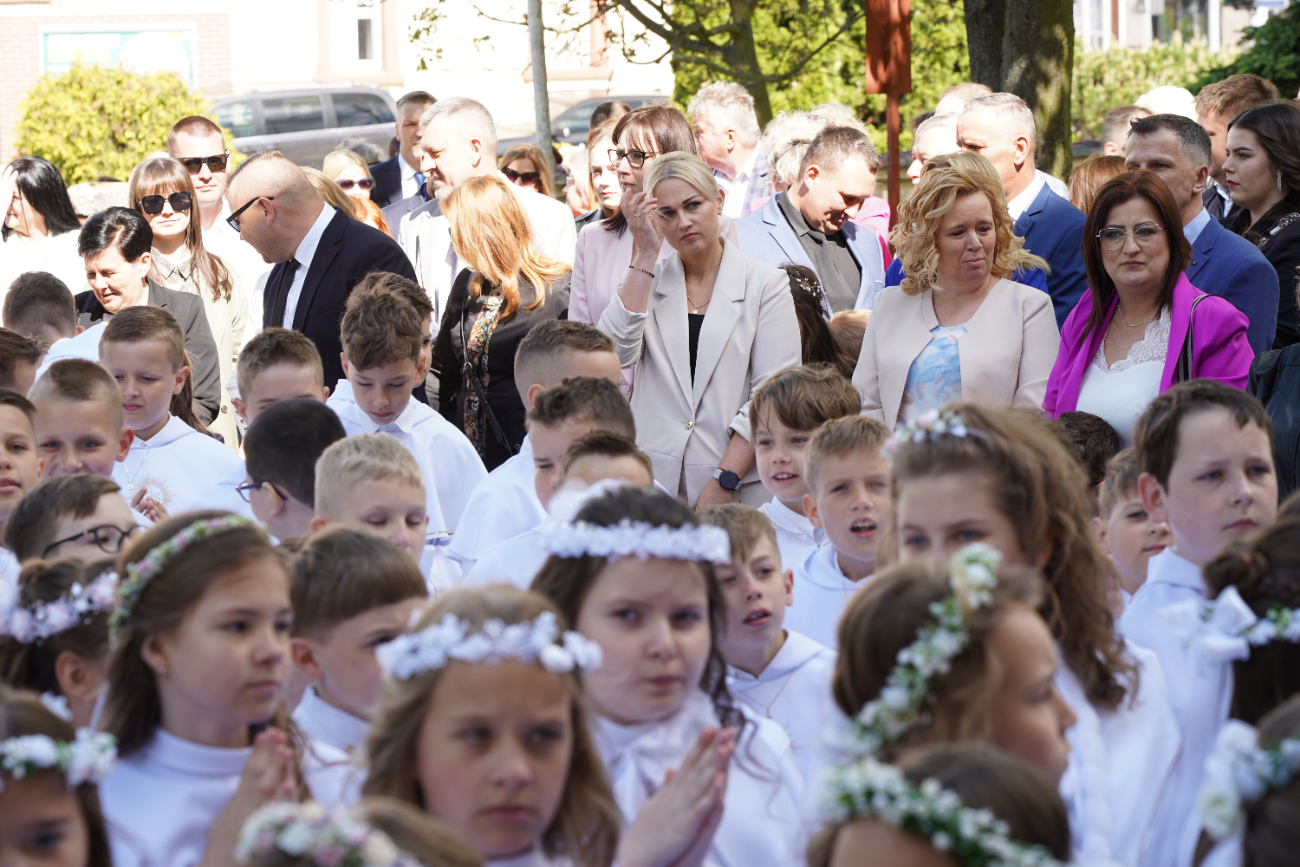 Komunia w Strzałkowie ZDJĘCIA