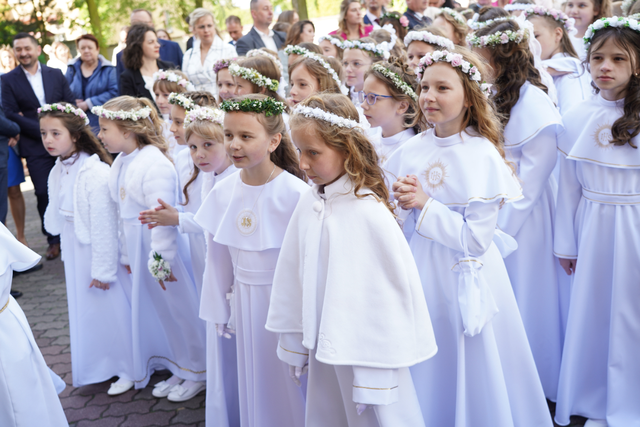 Komunia w Strzałkowie ZDJĘCIA