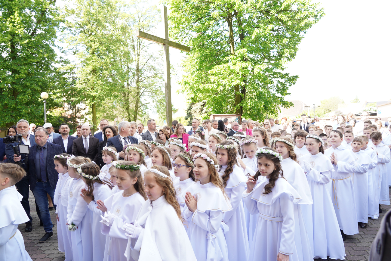 Komunia w Strzałkowie ZDJĘCIA