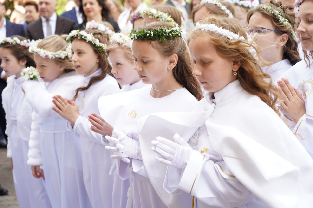 Komunia w Strzałkowie ZDJĘCIA
