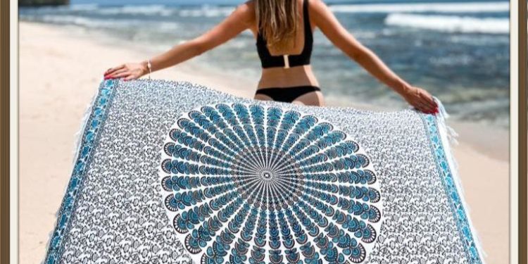 Ponadczasowa chusta plażowa — pareo, które odmieni Twoją wakacyjną stylizację