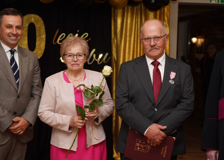 Diamentowe i Złote Gody w Strzałkowie. Zobacz zdjęcia