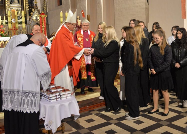 Bierzmowanie w Wawrzyńcu