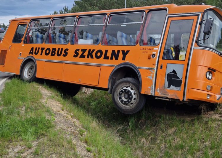 Uczniowie przeżyli chwile strachu. Autobus szkolny miał wypadek