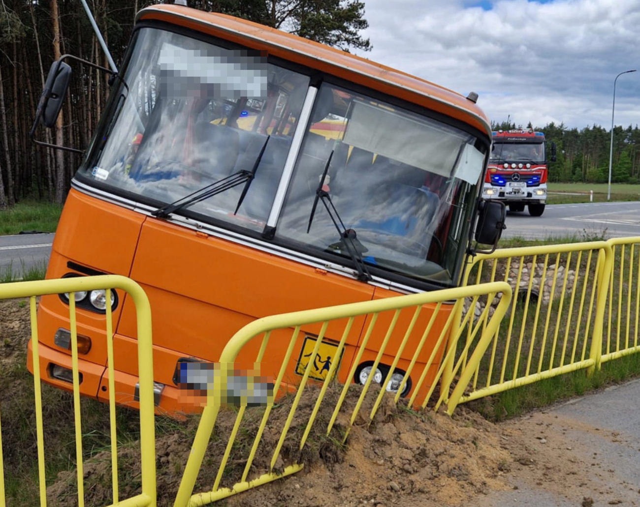 Uczniowie przeżyli chwile strachu. Autobus szkolny miał wypadek