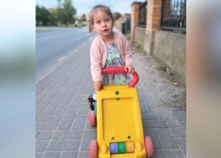 2-letnia Pola potrzebuje operacji. Rodzice proszą o pomoc