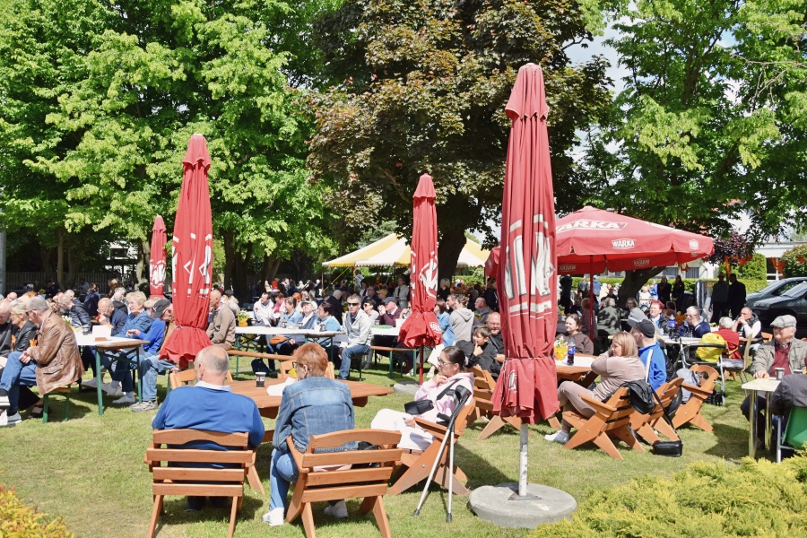 Prawie 500 osób w DPSie. To był wyjątkowy dzień ZDJĘCIA