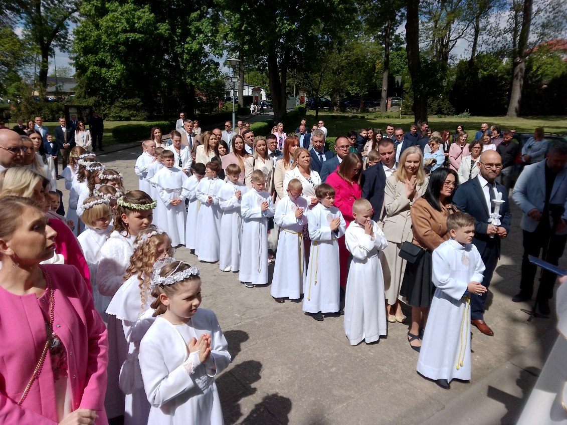 I KOMUNIA ŚW. W LĄDZIE