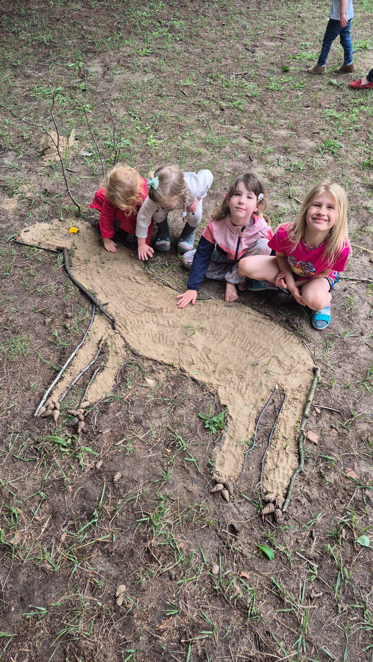 Lisia Baza kończy drugi rok zabawy i edukacji na dworze